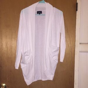 White cardigan with pockets
